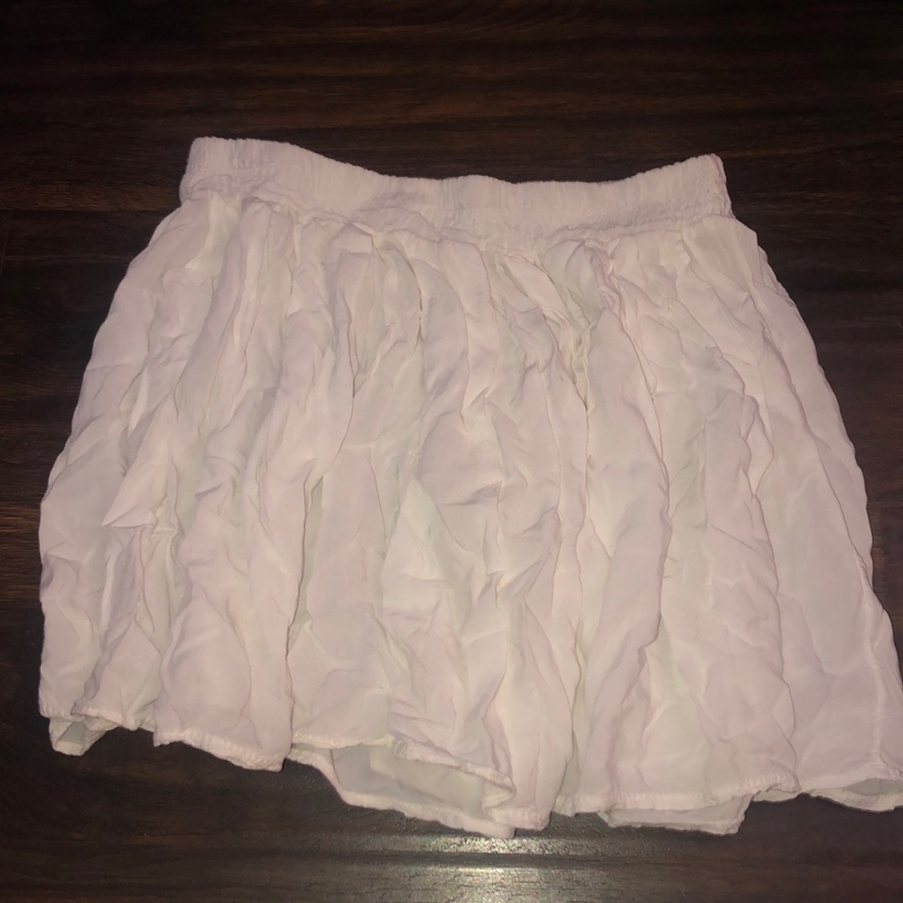 Flowy white skirt